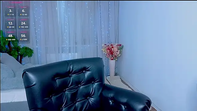 Snapshot of Adell__Shine chatting on 10/09/25, 07:31 Adell Shine online show from 10/09/25, 07:31