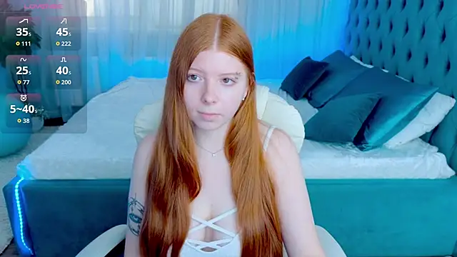 Snapshot of Adell__Shine chatting on 09/09/25, 08:13 Adell Shine online show from 09/09/25, 08:13