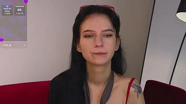 Alisssseee online show from 11/19/25, 12:05