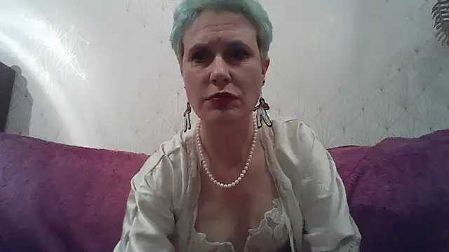 Snapshot of Verity_Vix chatting on 02/14/26, 12:44 Verity Vix online show from 02/14/26, 12:44