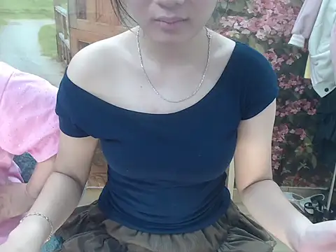 Inomi 2k online show from 10/23/25, 02:16