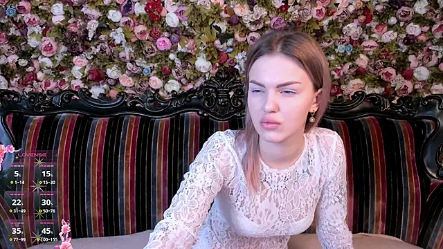 NaomiSol online show from 11/27/25, 07:14