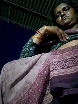 Snapshot of Ishwariya_Hatwal chatting on 09/12/25, 11:59 Ishwariya Hatwal online show from 09/12/25, 11:59