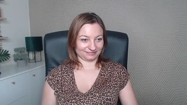 angelaSamt online show from 11/24/25, 06:46