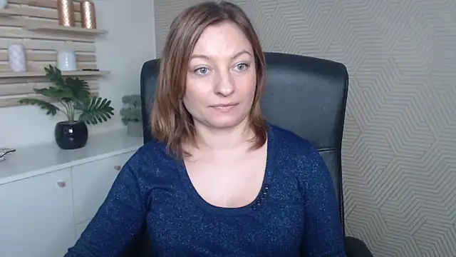 angelaSamt online show from 11/29/25, 07:52