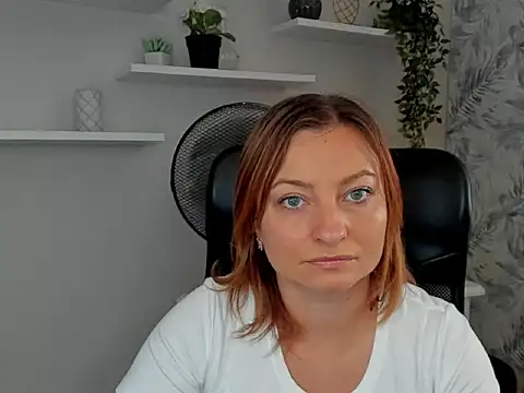 angelaSamt online show from 09/12/25, 12:38