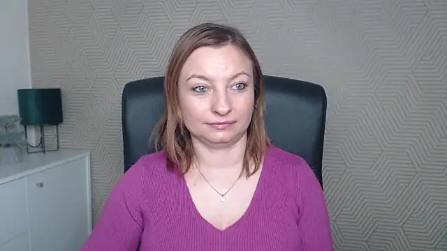 angelaSamt online show from 11/18/25, 06:39