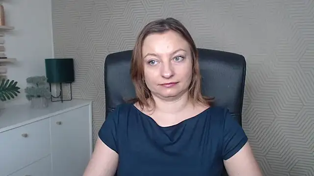 angelaSamt online show from 11/27/25, 06:47