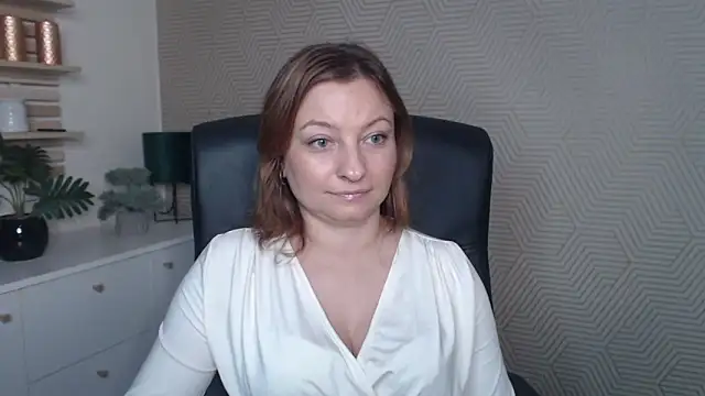 angelaSamt online show from 11/15/25, 07:56