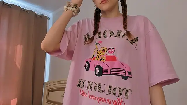 VelvetRisque online show from 03/30/26, 07:21