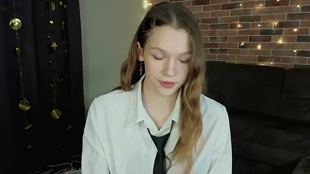 VelvetRisque online show from 01/09/26, 06:20