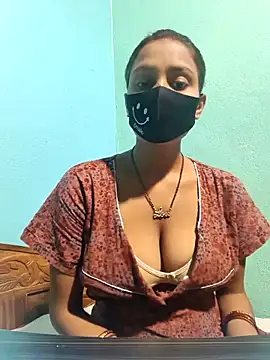 posewith online show from 10/24/25, 06:45