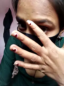 posewith online show from 02/23/26, 08:48