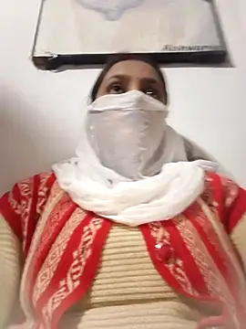 posewith online show from 11/18/25, 03:15