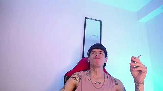 Anhonymus  online show from 11/06/25, 04:05