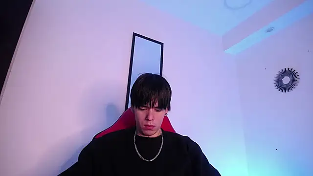 Anhonymus  online show from 11/10/25, 03:44