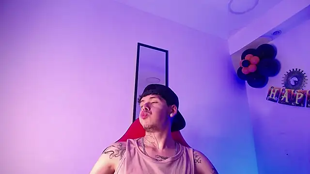 Anhonymus  online show from 10/17/25, 03:54