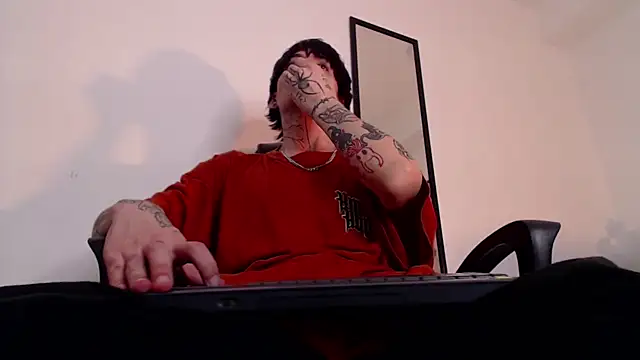 Anhonymus  online show from 12/17/25, 02:55