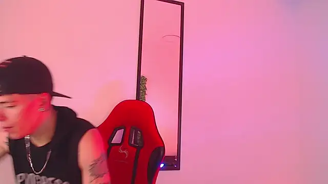 Anhonymus  online show from 09/13/25, 04:12