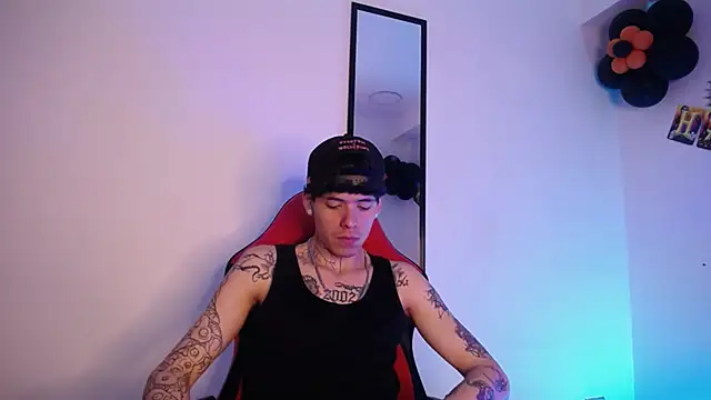 Anhonymus  online show from 10/30/25, 03:27