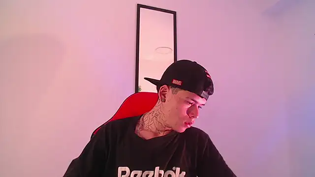 Anhonymus  online show from 09/23/25, 03:57