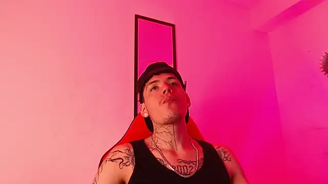 Anhonymus  online show from 10/05/25, 10:33