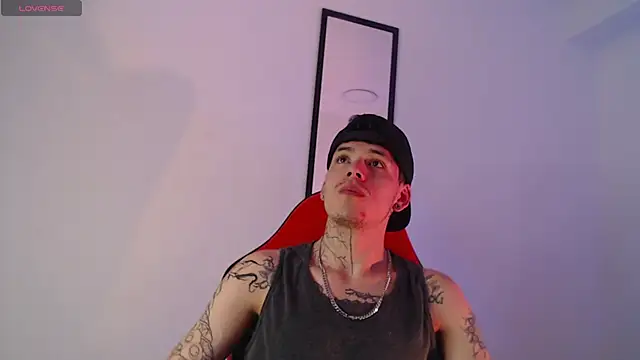 Anhonymus  online show from 10/03/25, 12:39