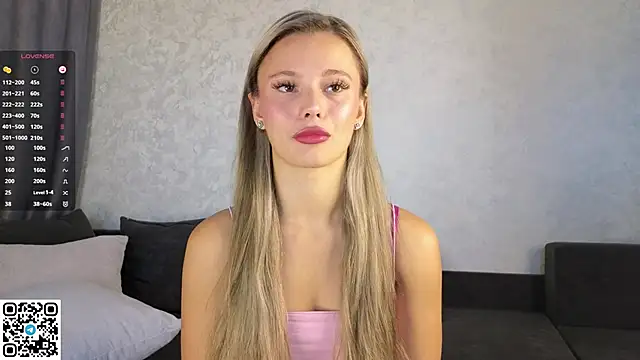 Snapshot of NaughtySeraphine chatting on 10/26/25, 06:03 NaughtySeraphine online show from 10/26/25, 06:03