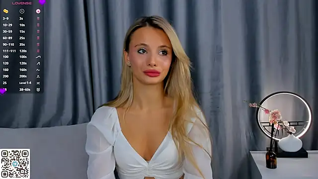 Snapshot of NaughtySeraphine chatting on 11/27/25, 06:14 NaughtySeraphine online show from 11/27/25, 06:14