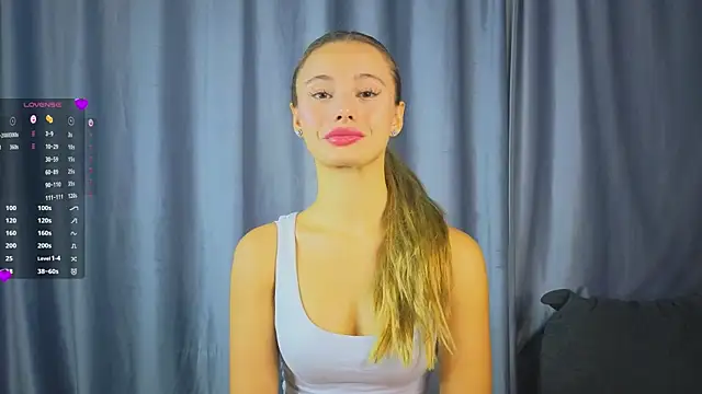 Snapshot of NaughtySeraphine chatting on 11/11/25, 06:19 NaughtySeraphine online show from 11/11/25, 06:19