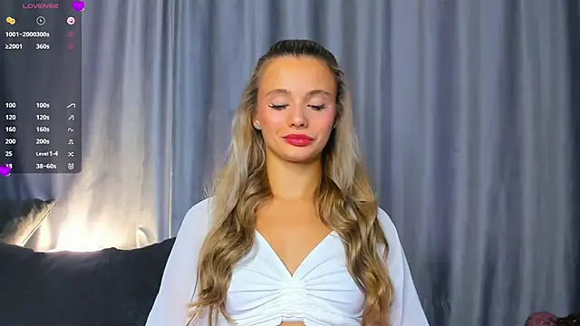 Snapshot of NaughtySeraphine chatting on 11/05/25, 06:05 NaughtySeraphine online show from 11/05/25, 06:05