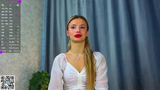 NaughtySeraphine online show from 03/03/26, 05:03