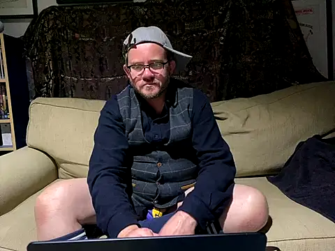 Snapshot of DavinOz123 chatting on 09/24/25, 02:23 DavinOz123 online show from 09/24/25, 02:23