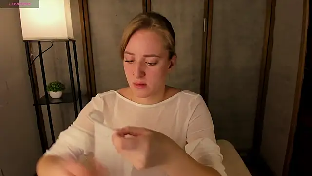 Alice Cire online show from 11/17/25, 03:05