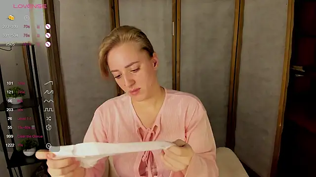 Alice Cire online show from 11/15/25, 02:10