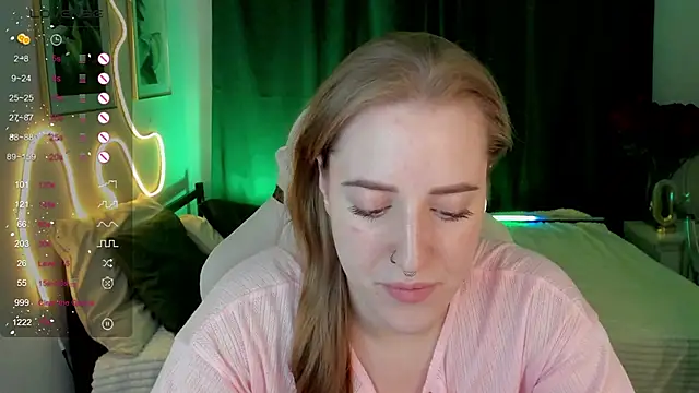 Alice Cire online show from 12/19/25, 01:57