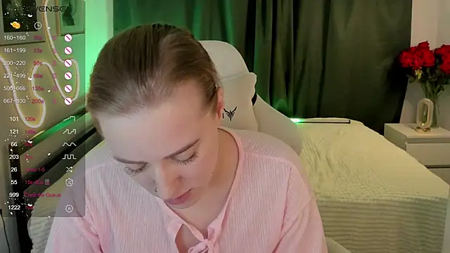 Alice Cire online show from 12/21/25, 02:19