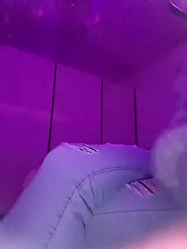 TigreBianca27 online show from 11/28/25, 03:56