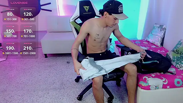 Snapshot of yankees_ chatting on 10/04/25, 11:12 yankees online show from 10/04/25, 11:12