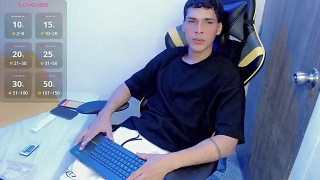 Snapshot of yankees_ chatting on 09/09/25, 03:38 yankees online show from 09/09/25, 03:38