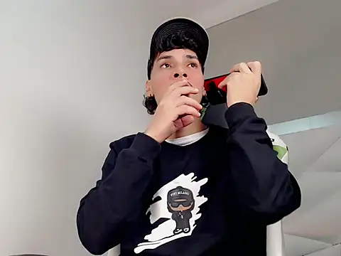 Snapshot of yankees_ chatting on 11/15/25, 03:54 yankees online show from 11/15/25, 03:54