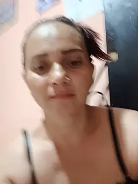 Snapshot of Amanda39 chatting on 07/02/26, 10:38 Amanda39 online show from 07/02/26, 10:38