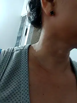 Snapshot of Amanda39 chatting on 04/17/26, 10:45 Amanda39 online show from 04/17/26, 10:45
