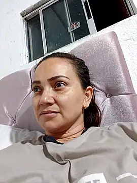 Snapshot of Amanda39 chatting on 01/06/26, 12:36 Amanda39 online show from 01/06/26, 12:36