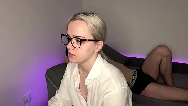 bawdycouplee online show from 11/27/25, 01:44