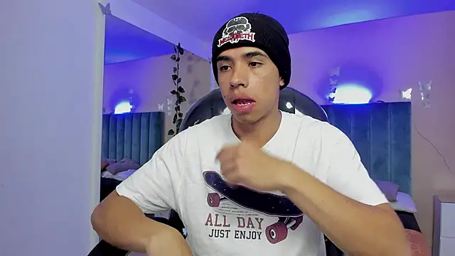 Muscle Scott online show from 11/09/25, 01:59