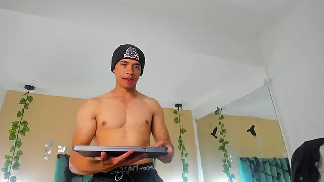 Muscle Scott online show from 10/09/25, 12:28