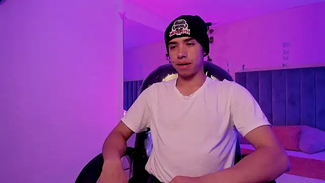 Muscle Scott online show from 11/12/25, 12:42