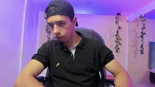 Muscle Scott online show from 12/04/25, 12:48