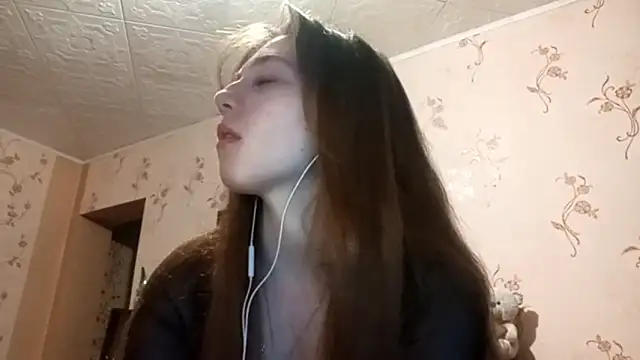 Sophiecuttie online show from 09/24/25, 01:06